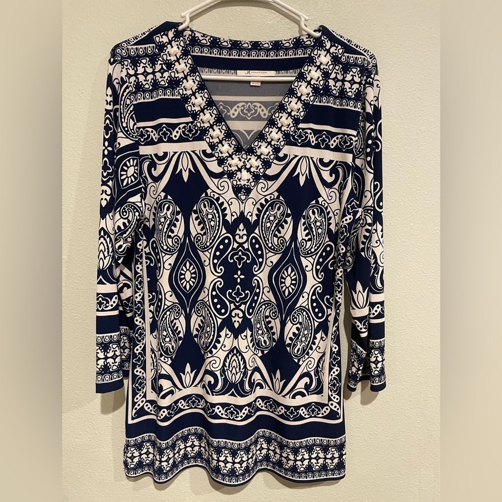 JM Collection Blue & White Paisley Print Tunic Blouse. Size M